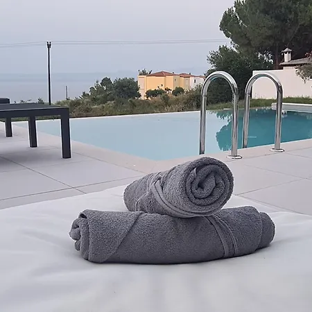 Anna Maria Private Pool & Sea View 5 Bedrooms Луксозна вила Kриопиги